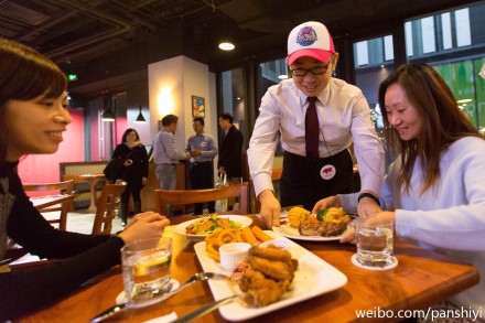 潘石屹：我要退休了，当餐厅服务员行吗？