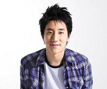 明星狱中生活大揭秘 房祖名读书张默剥蒜