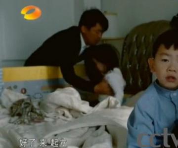 王宝强儿女首曝光 夫唱妇随儿女成双幸福满满！