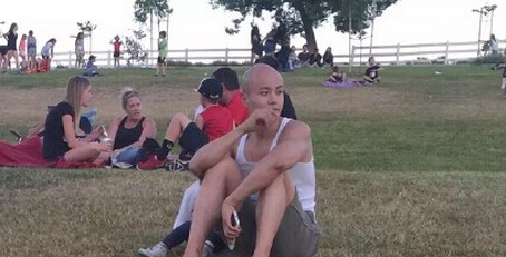 乐嘉默认离婚晒小女儿照：以后她和我生活