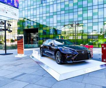 Ƿº LEXUS׿˹ЯĻӢ˼ʢ