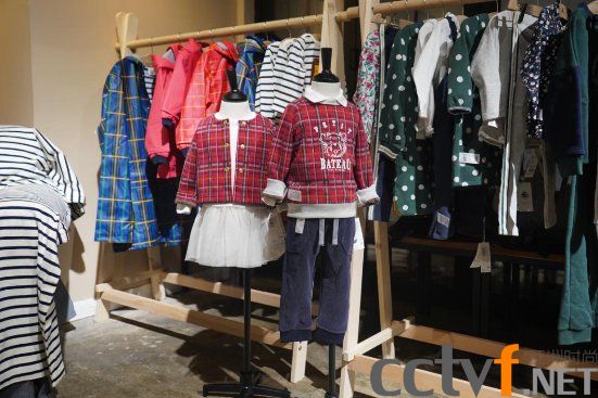 Petit Bateau 小帆船XJean Jullien胶囊系列中国首发