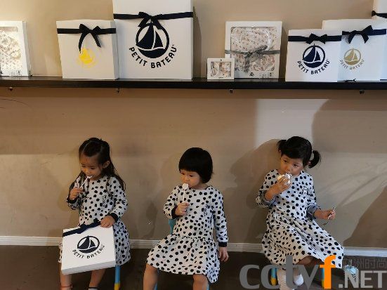 Petit Bateau 小帆船XJean Jullien胶囊系列中国首发