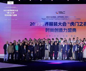 �޽硤���������ޡ���Խ��������֮ҹ��ʱ�д�����ʢ�仪������